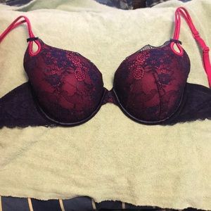 Victoria secret size 34D bra